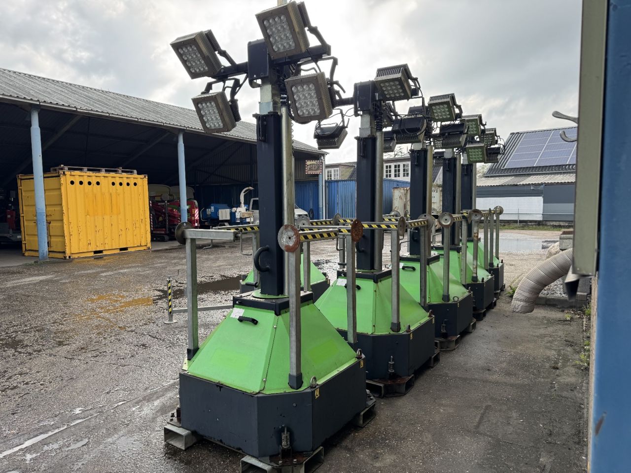 Mobiele verplaatsbare LED lichtmast 10 meter 230V koppelbaar
