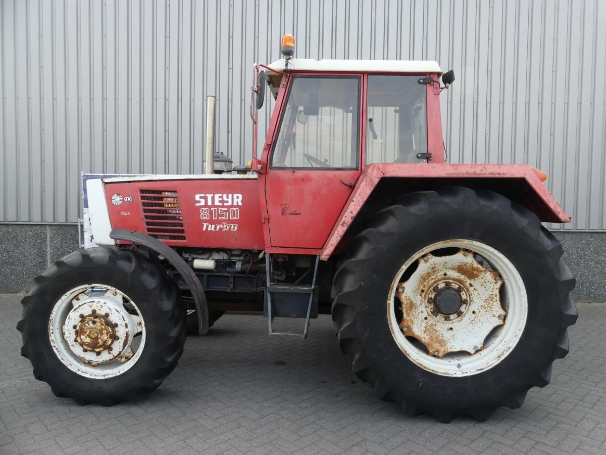 Steyr 8150 4WD