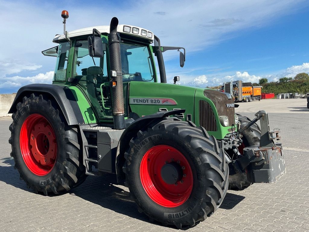 FENDT 820 comIII WG3899