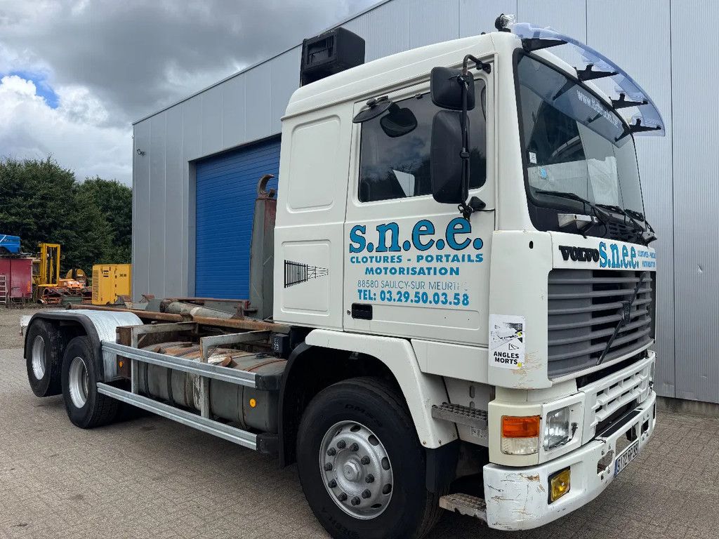 Volvo F 12 **10TYRE-FULL STEEL SUSPENSION**