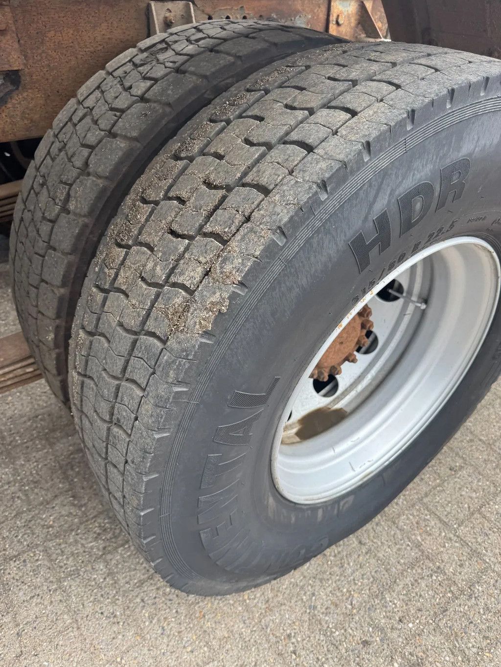 Volvo F 12 **10TYRE-FULL STEEL SUSPENSION**