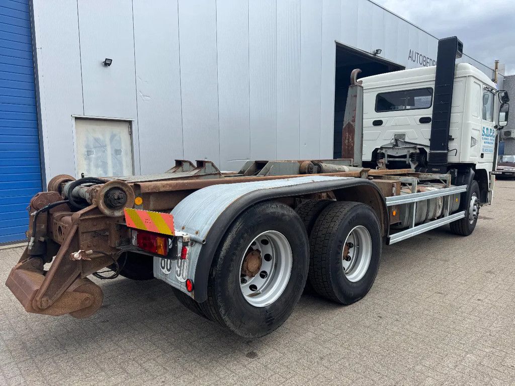 Volvo F 12 **10TYRE-FULL STEEL SUSPENSION**