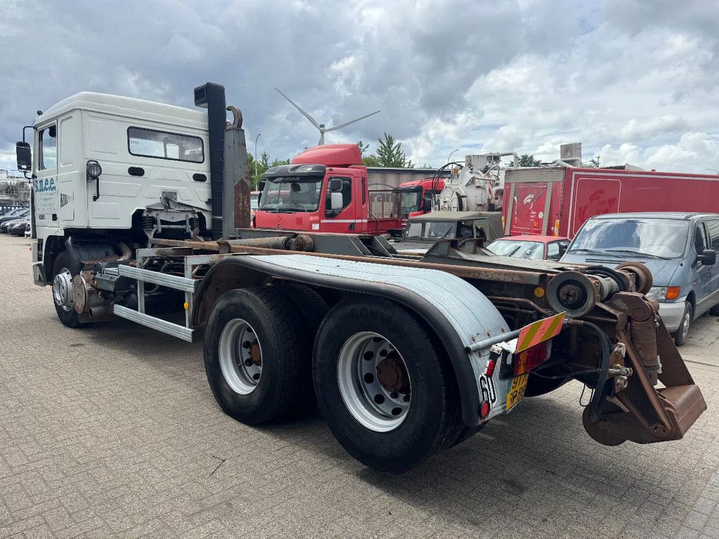 Volvo F 12 **10TYRE-FULL STEEL SUSPENSION**