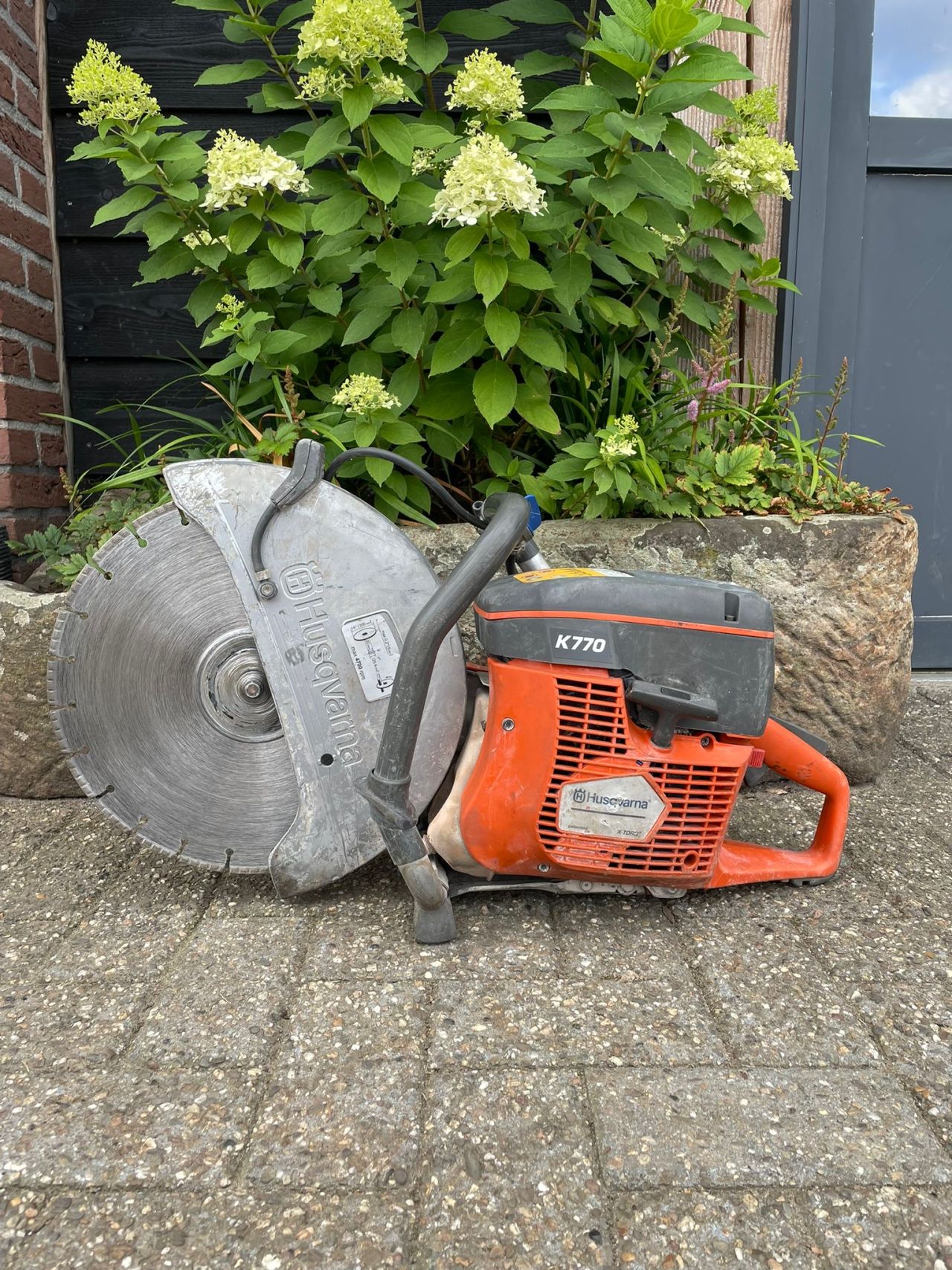 Husqvarna K770 doorslijper