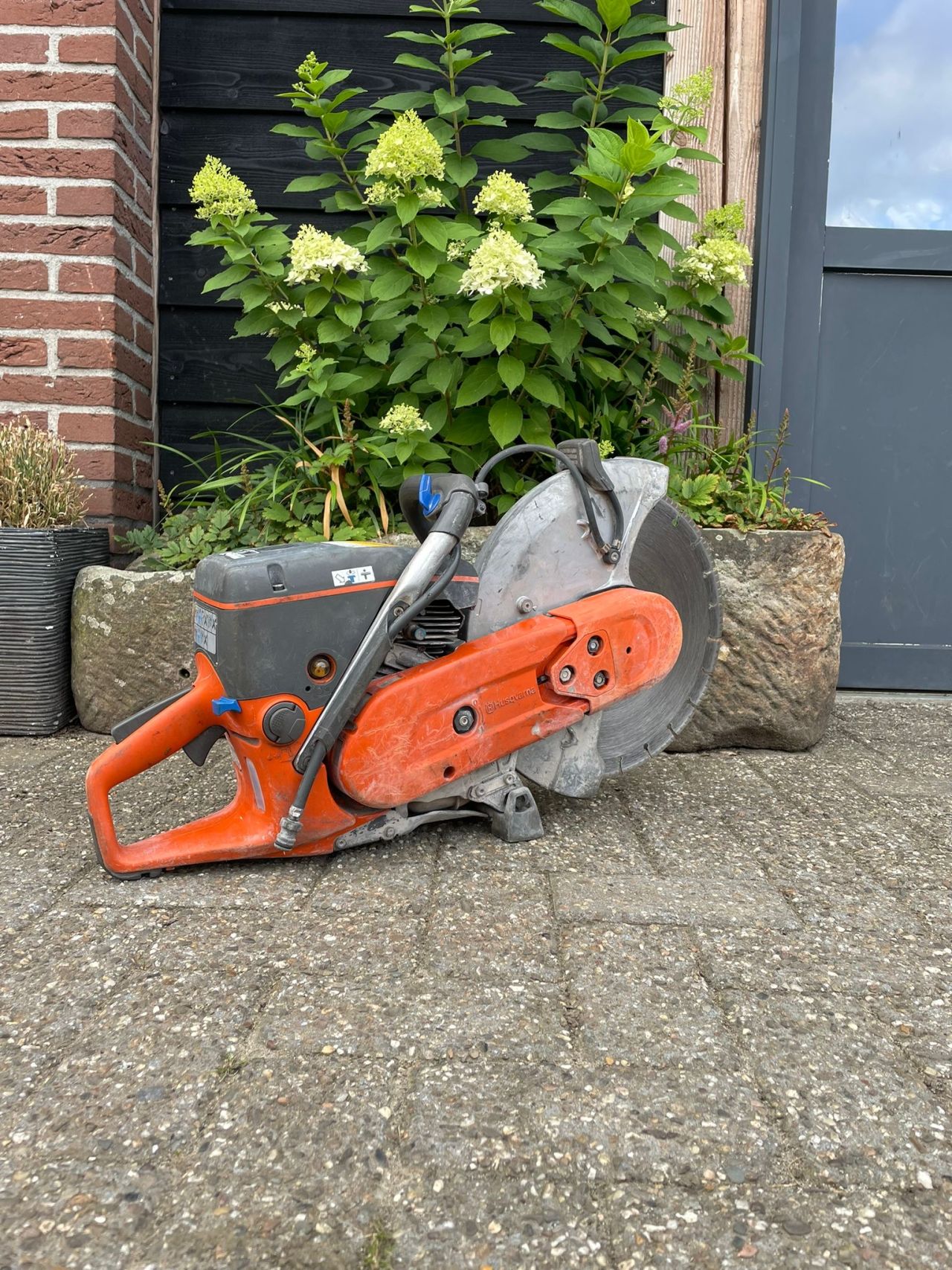 Husqvarna K770 doorslijper