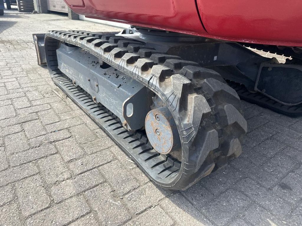Takeuchi Kraan TB230 - Gebruikt mini excavator