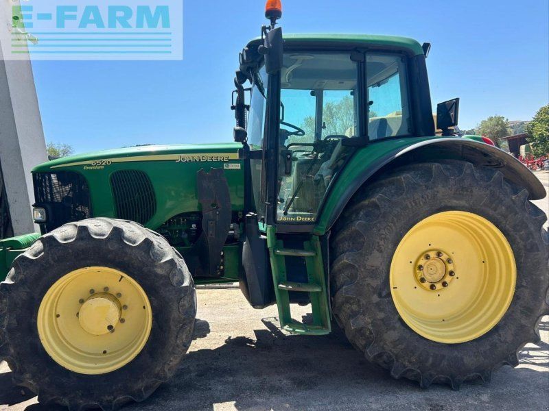 John Deere 6520