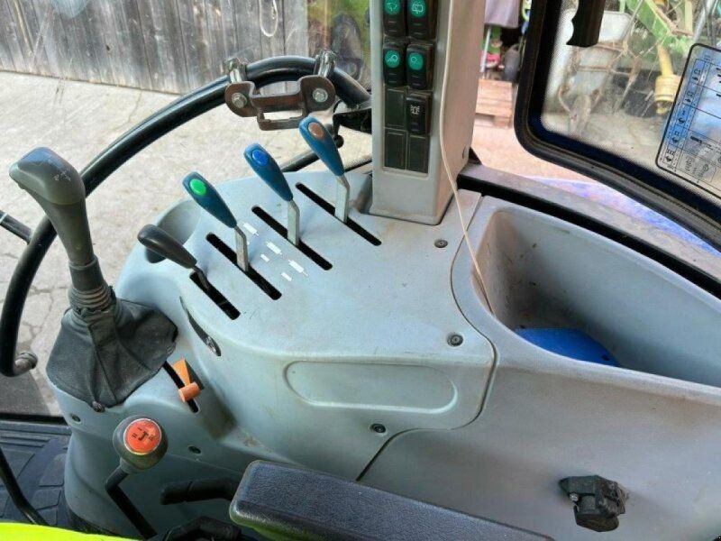 New Holland TD 585