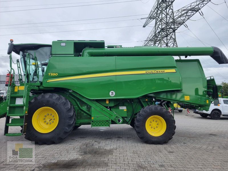 John Deere T550