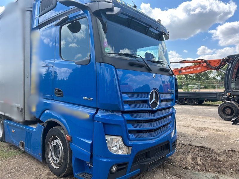 Mercedes-Benz Actros 1848