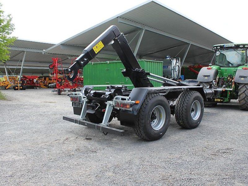 Pronar T 286 Hakenanhänger 23 to