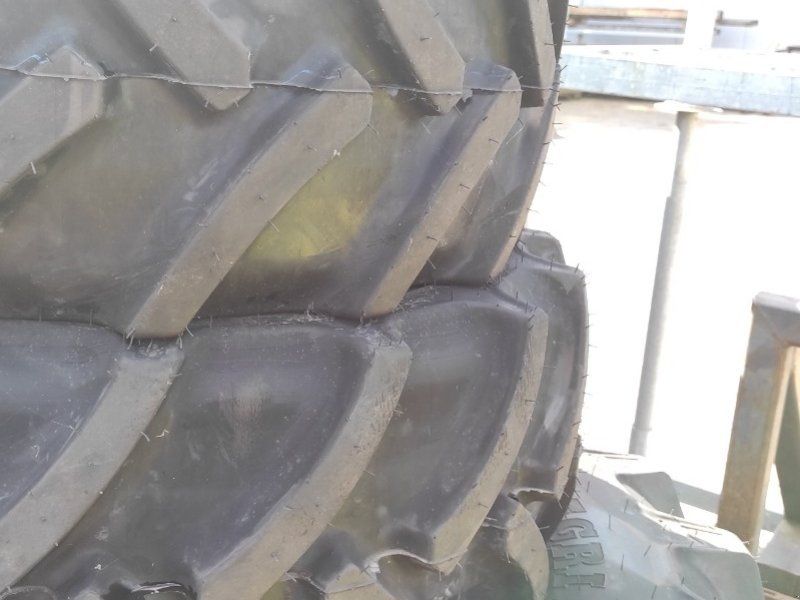 BKT 2x 320/65R16 + 2x 420/70R24