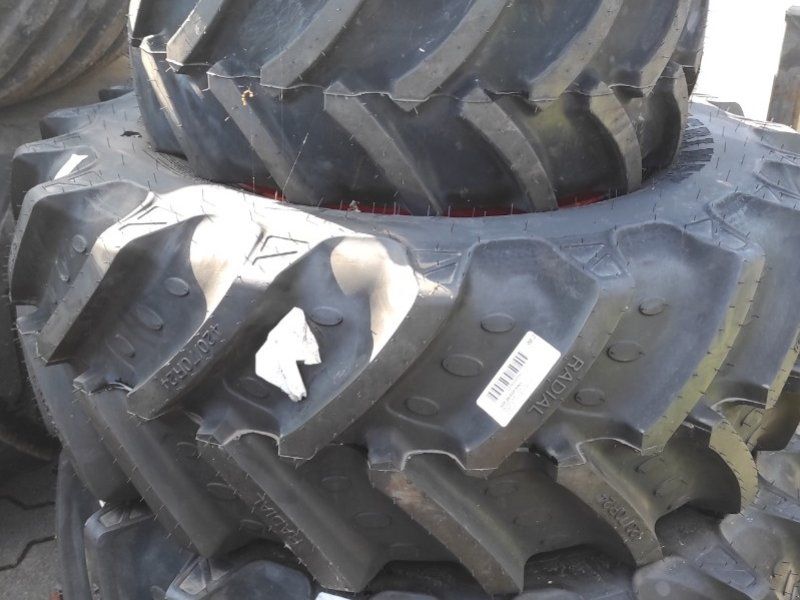 BKT 2x 320/65R16 + 2x 420/70R24