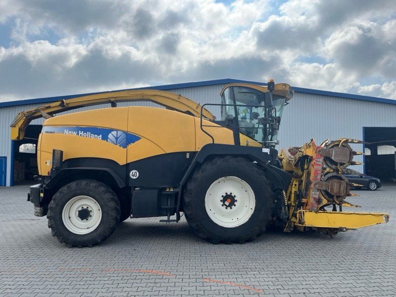 New Holland FR 9060