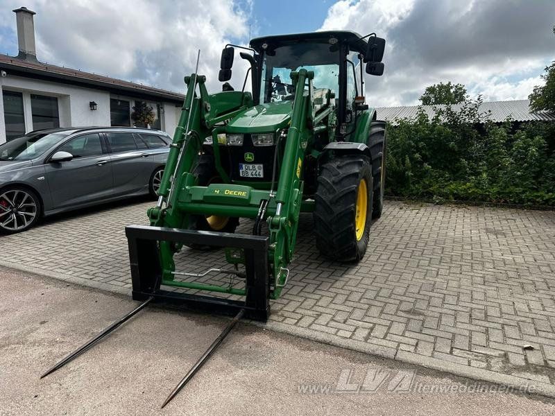 John Deere 5090M