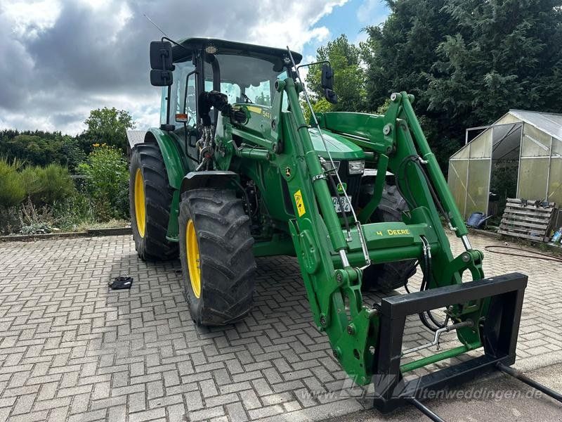 John Deere 5090M