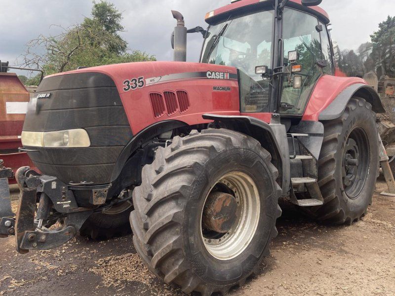 Case IH Magnum 335