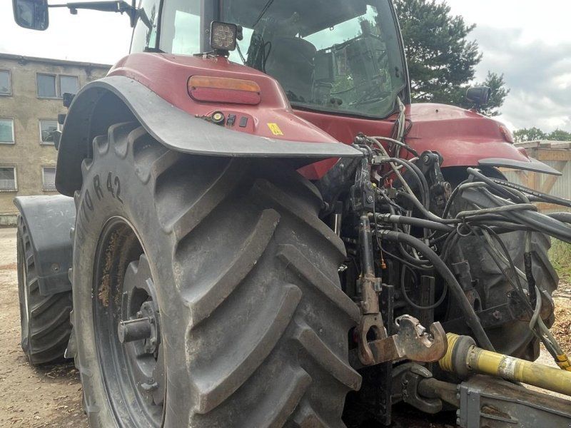 Case IH Magnum 335