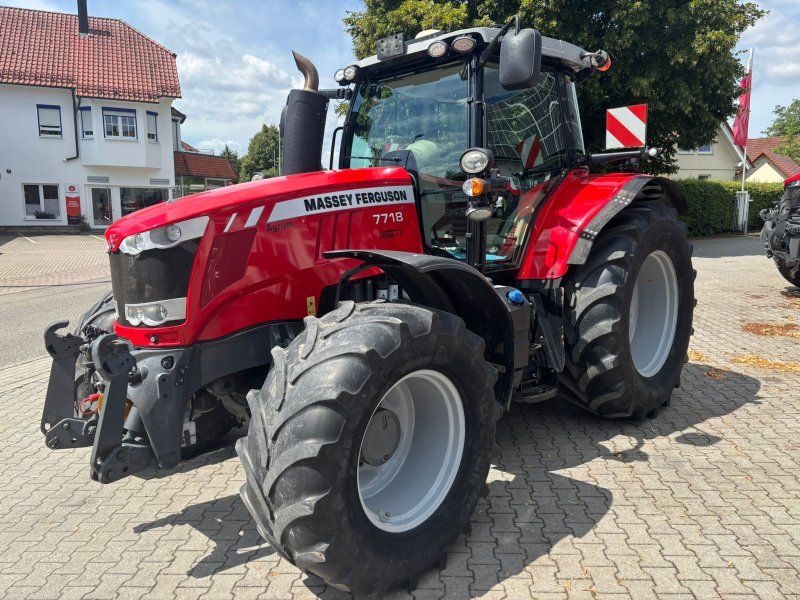 Massey Ferguson 7718