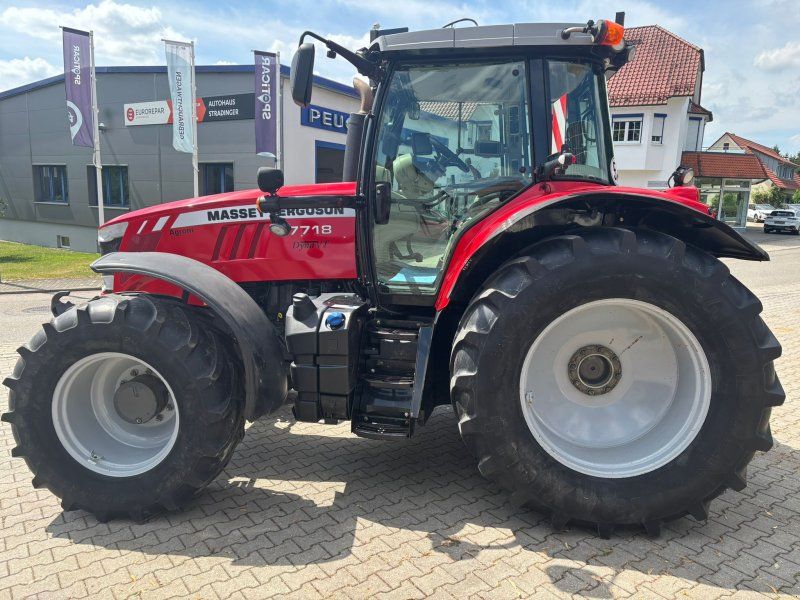 Massey Ferguson 7718