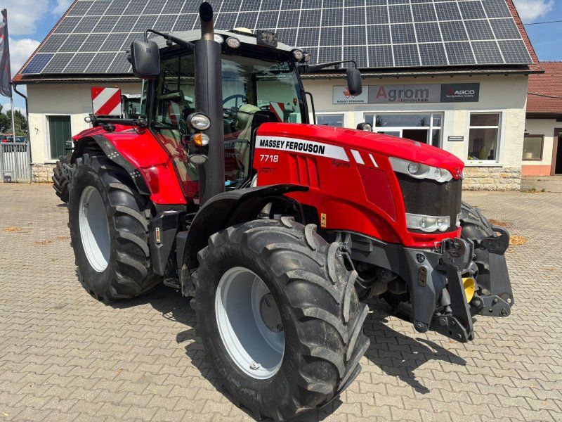 Massey Ferguson 7718