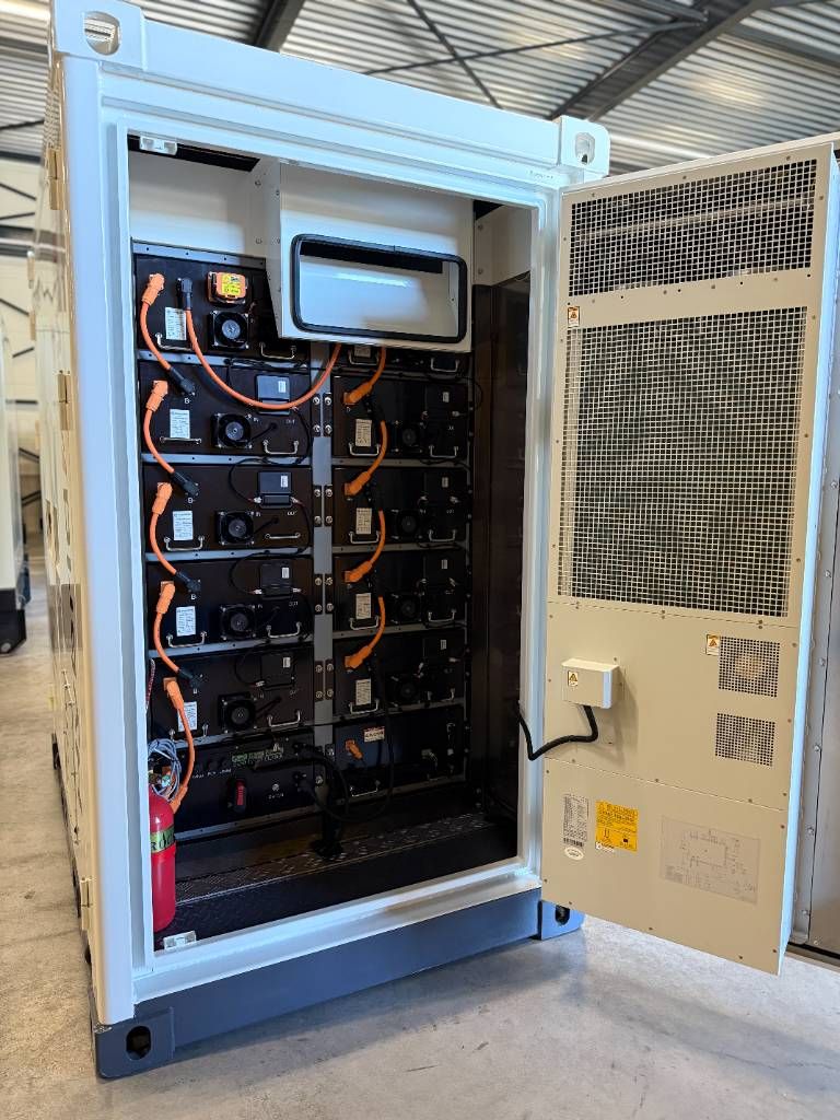 PES100 Energy Storage System - 100 kVA - 115 kWh D