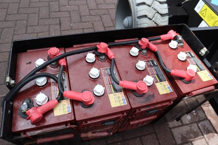 Genie Z-33/18 Electric, 12m Working Height, 5.6m Reach,