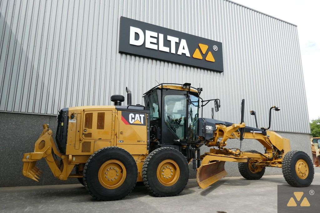 Caterpillar 12M2 AWD