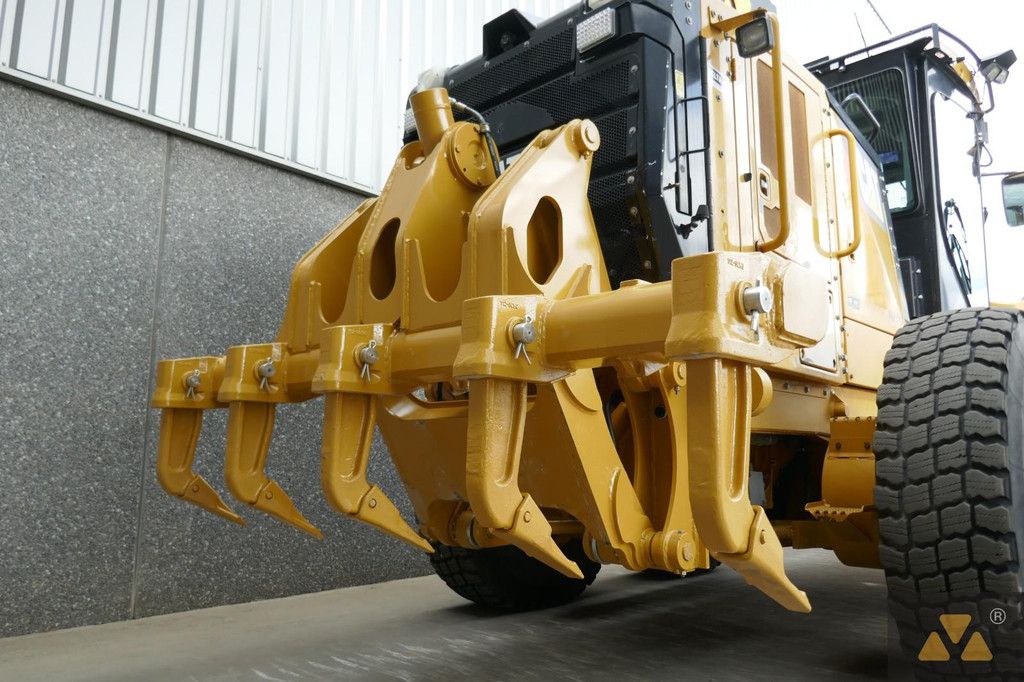Caterpillar 12M2 AWD