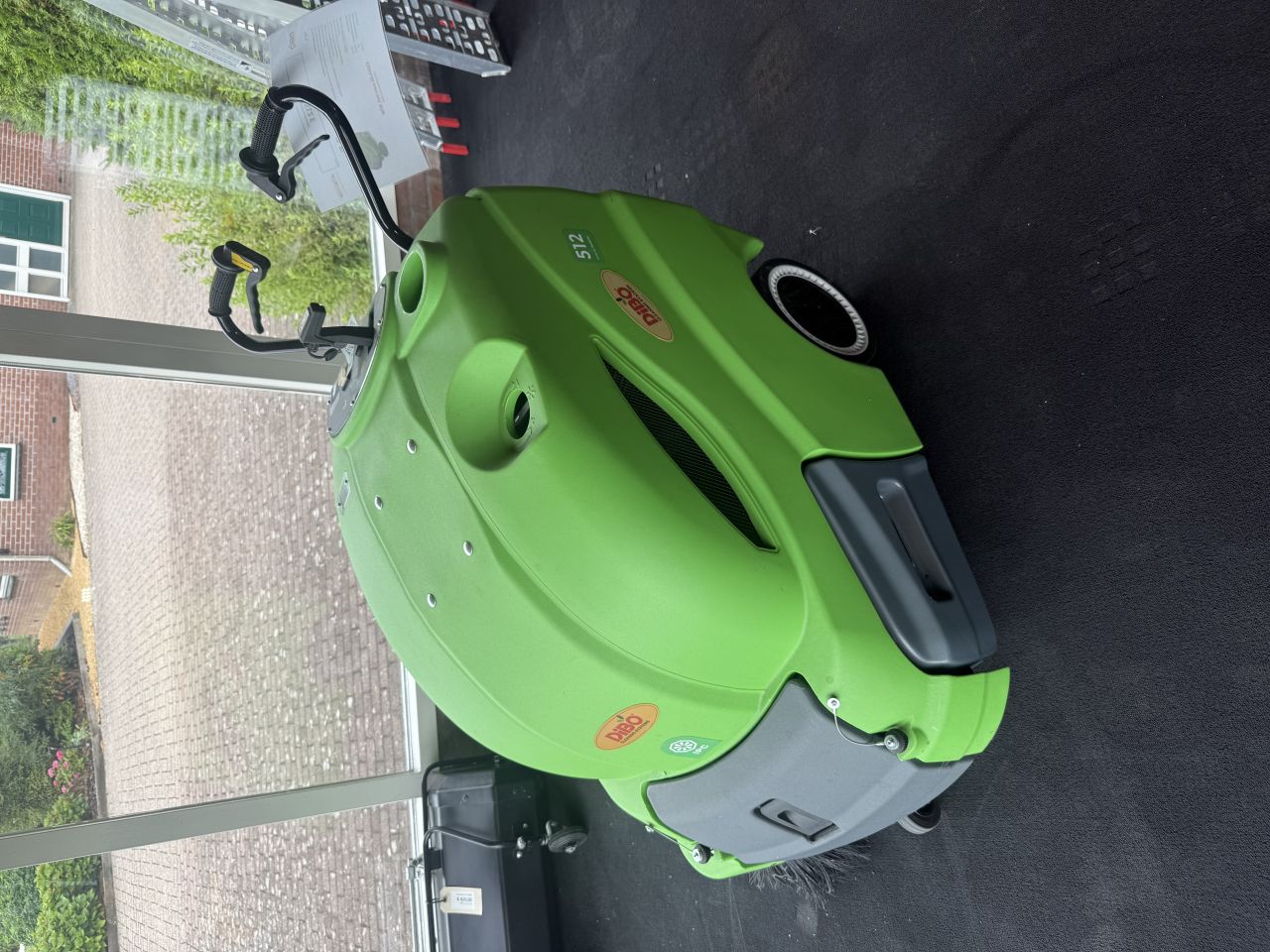 Dibo 512e veegmachine overjarig model !