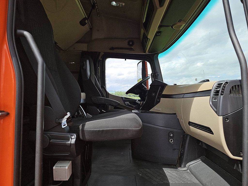 MERCEDES-BENZ ACTROS 1843 LS