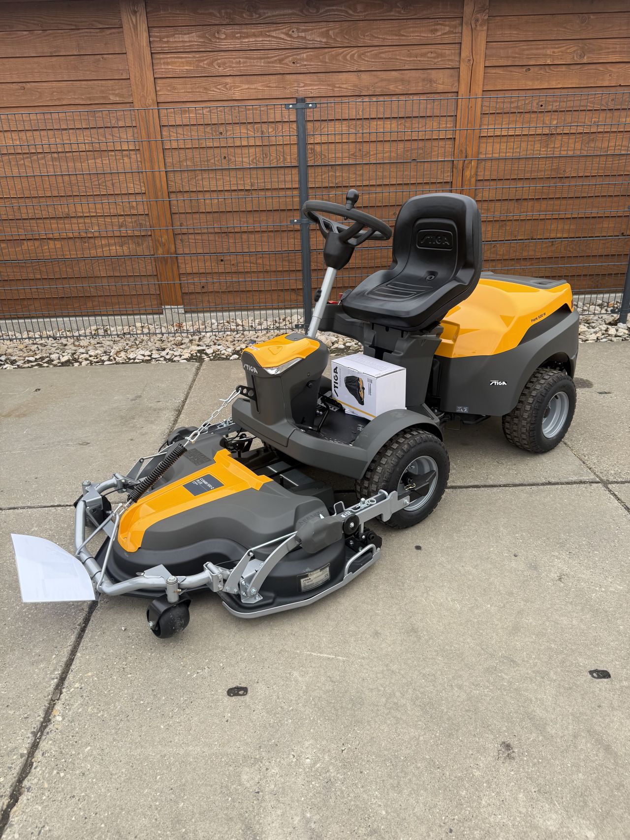 Stiga park 500w showroom machine stuurbekrachtiging