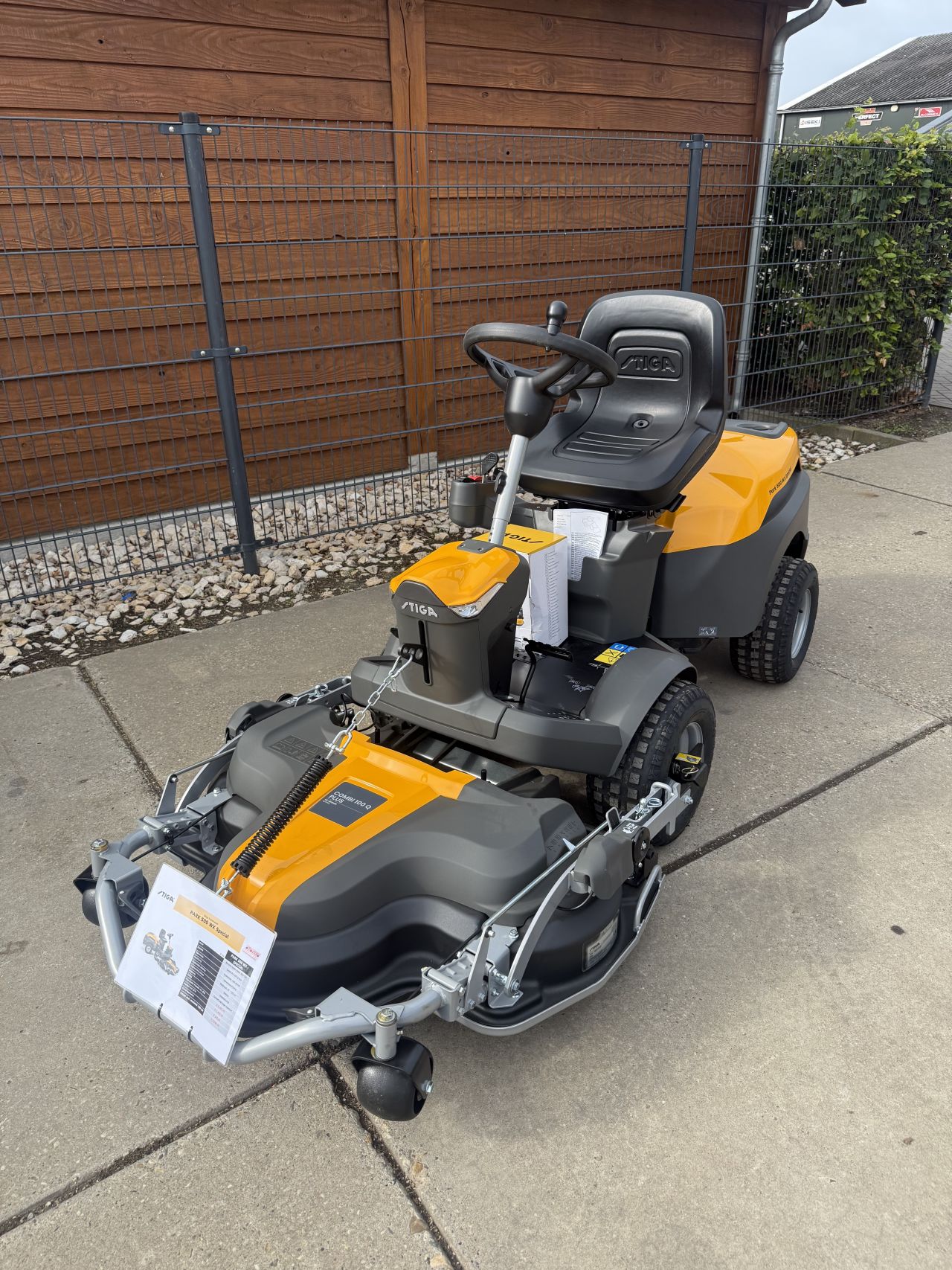 Stiga park 500wx 4wd special showroom machine !