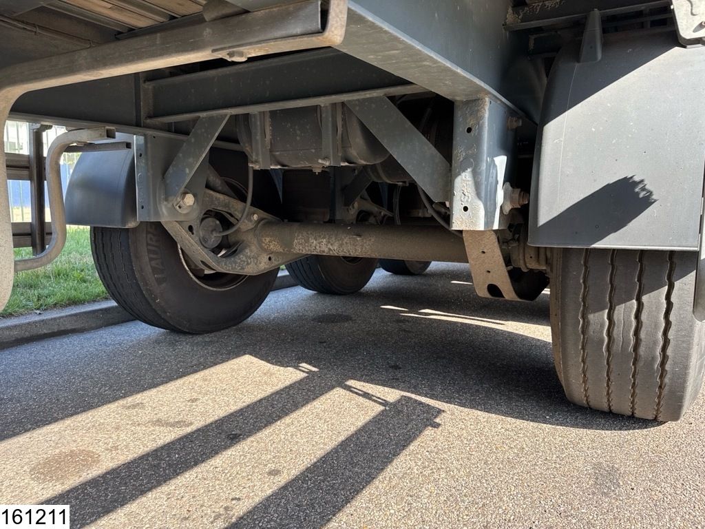 Lecitrailer gesloten bak Dhollandia