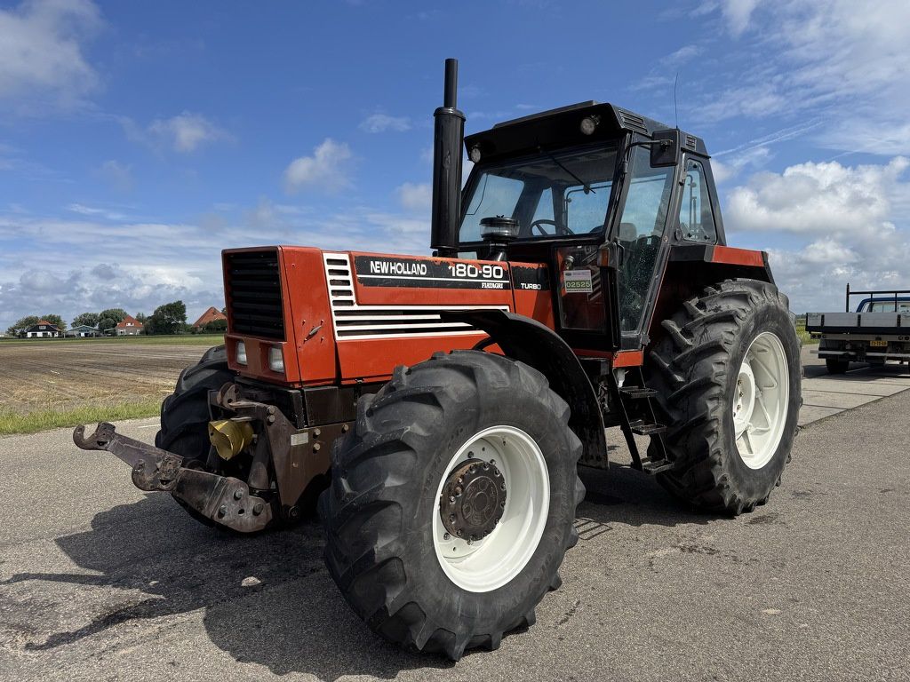 New Holland 180-90DT