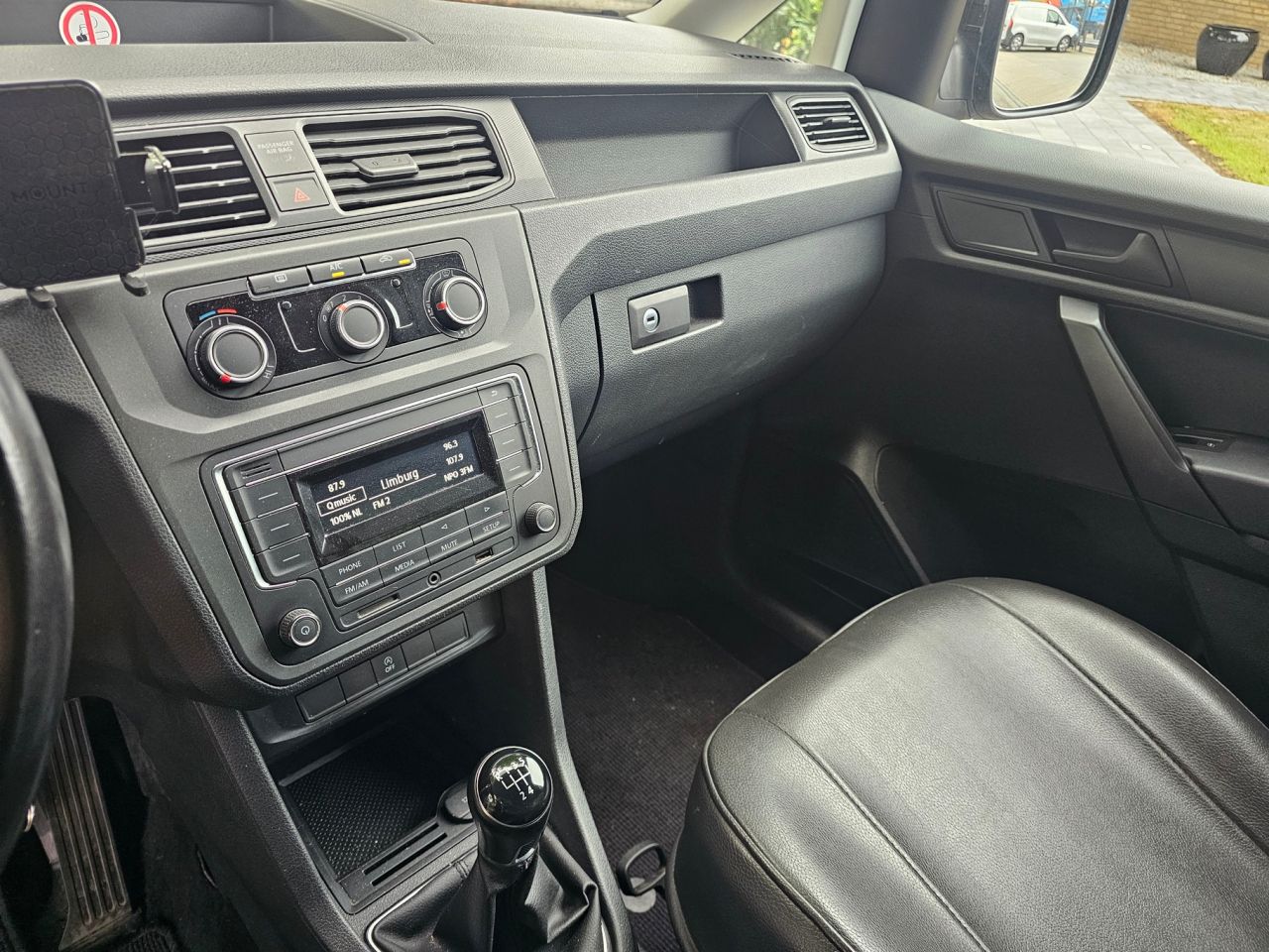 VW Caddy Euro 6