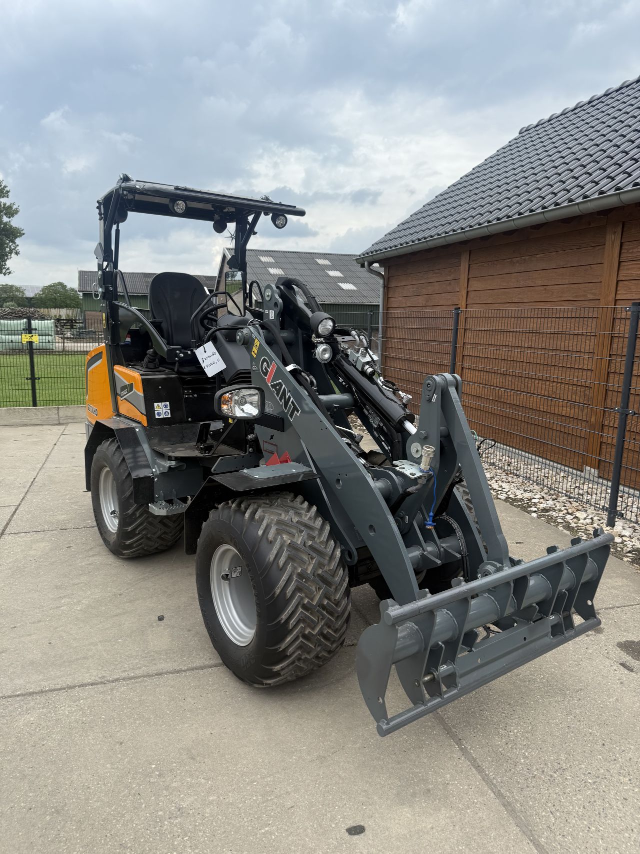 Giant g2700hd nieuw !