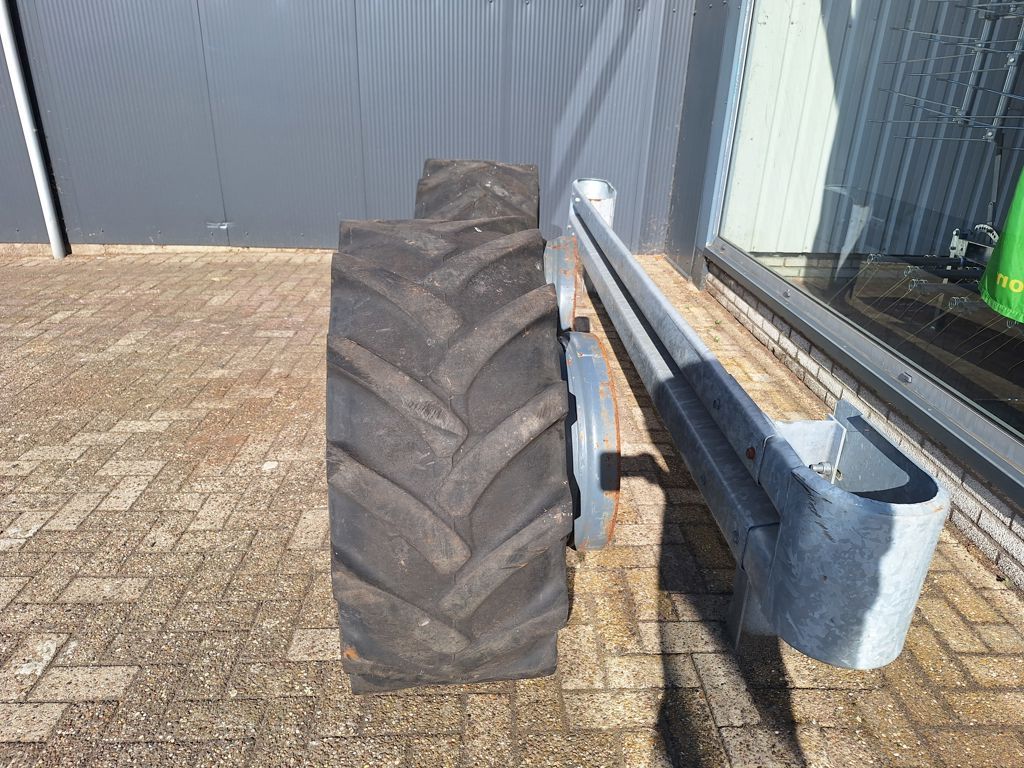 Dunlop 400/70-20 T37