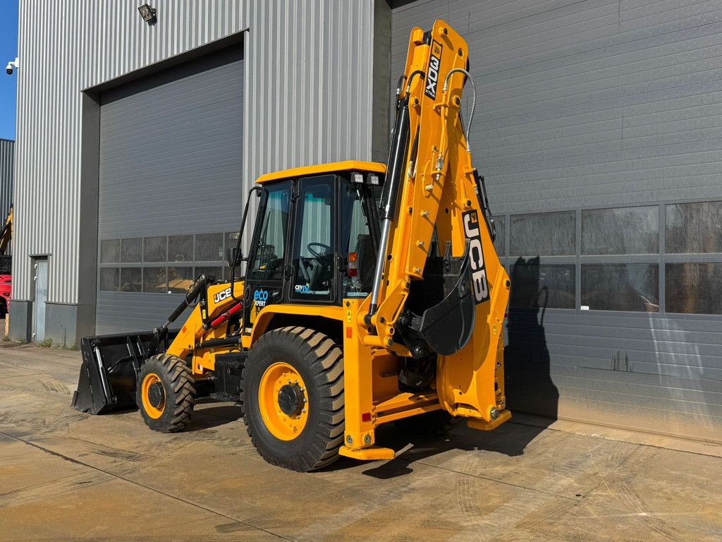 JCB 3DX 4x4 Xtra with extendable boom