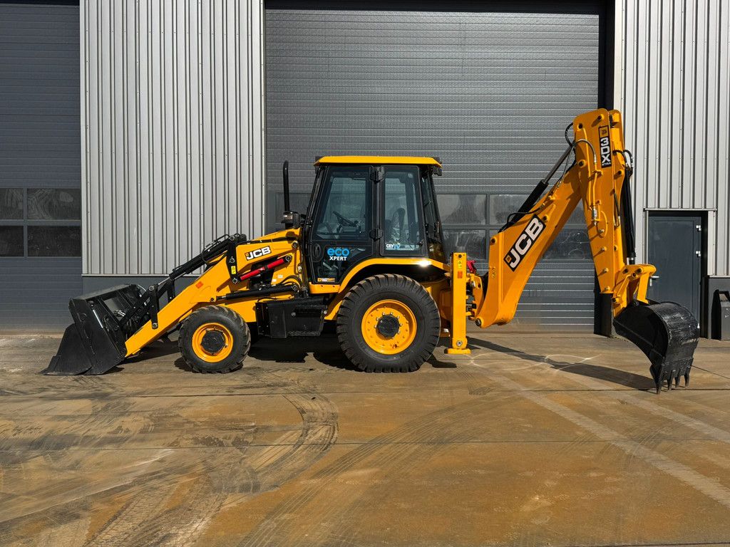 JCB 3DX 4x4 Xtra with extendable boom