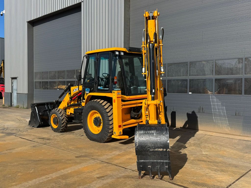 JCB 3DX 4x4 Xtra with extendable boom
