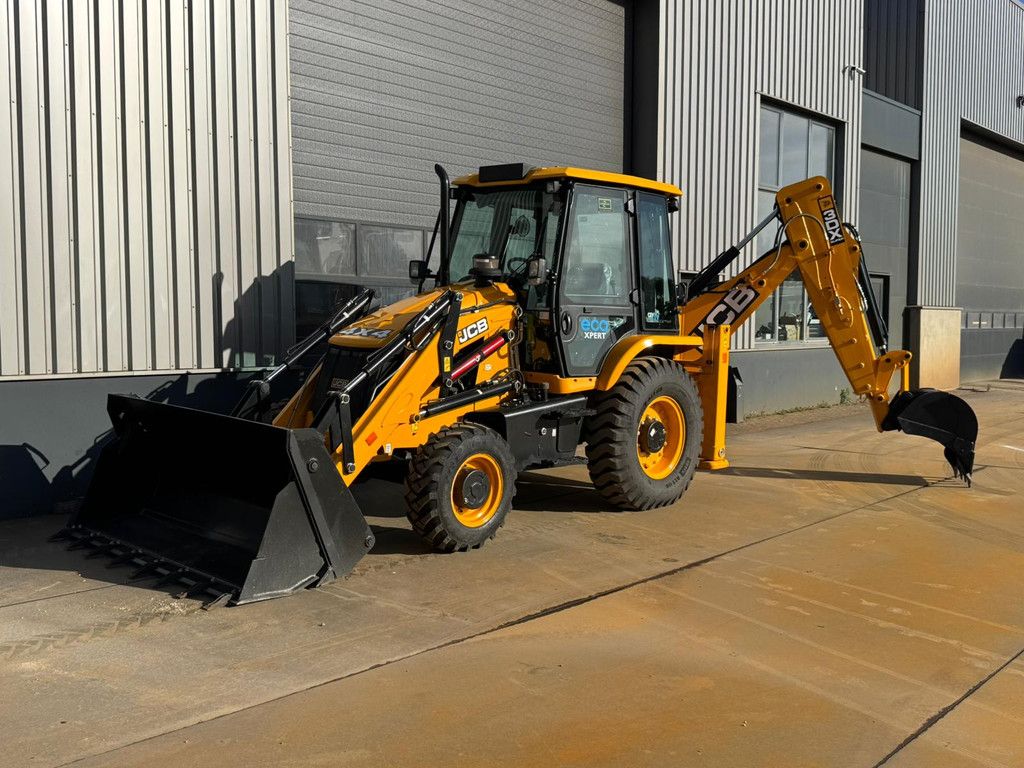 JCB 3DX 4x4 Super with extendable boom