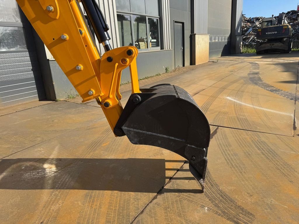JCB 3DX 4x4 Super with extendable boom