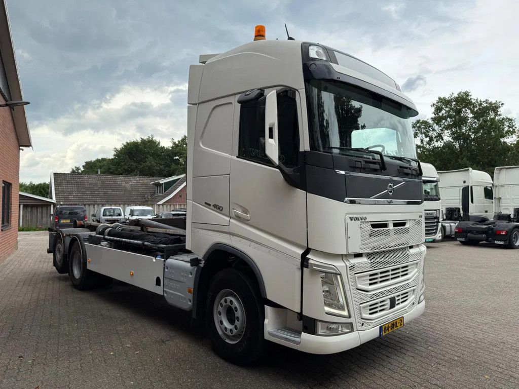 Volvo FH 6X2 VDL 25T Haakarm Standairco 9T Vooras Stuuras NL Truck