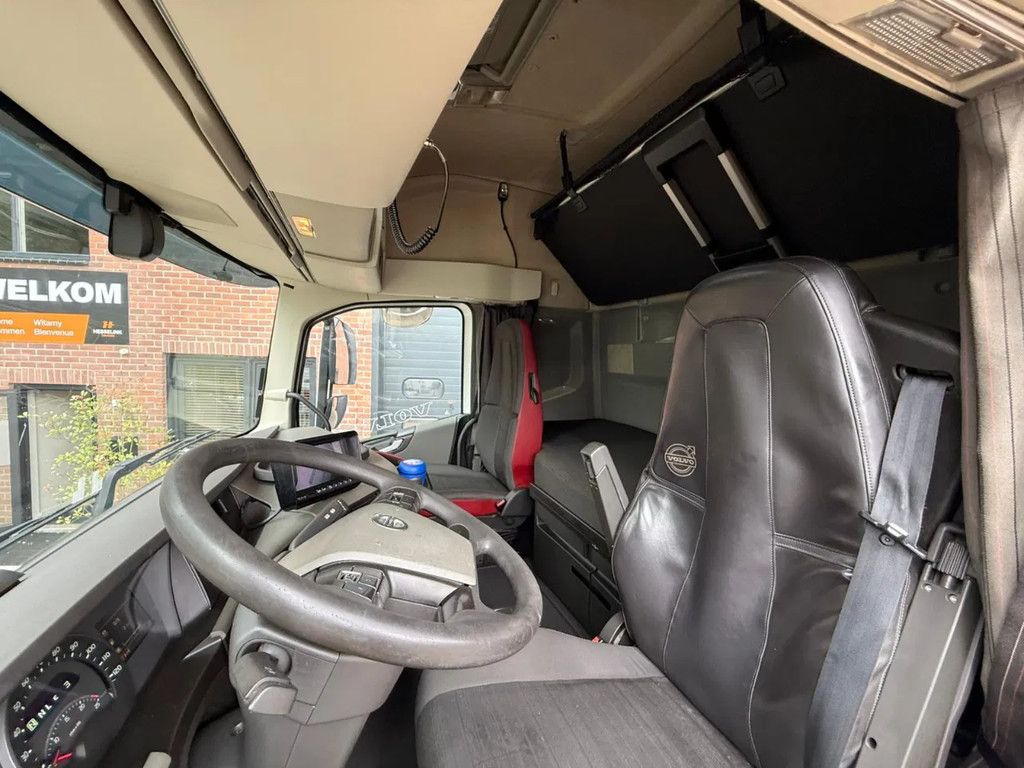 Volvo FH 6X2 VDL 25T Haakarm Standairco 9T Vooras Stuuras NL Truck