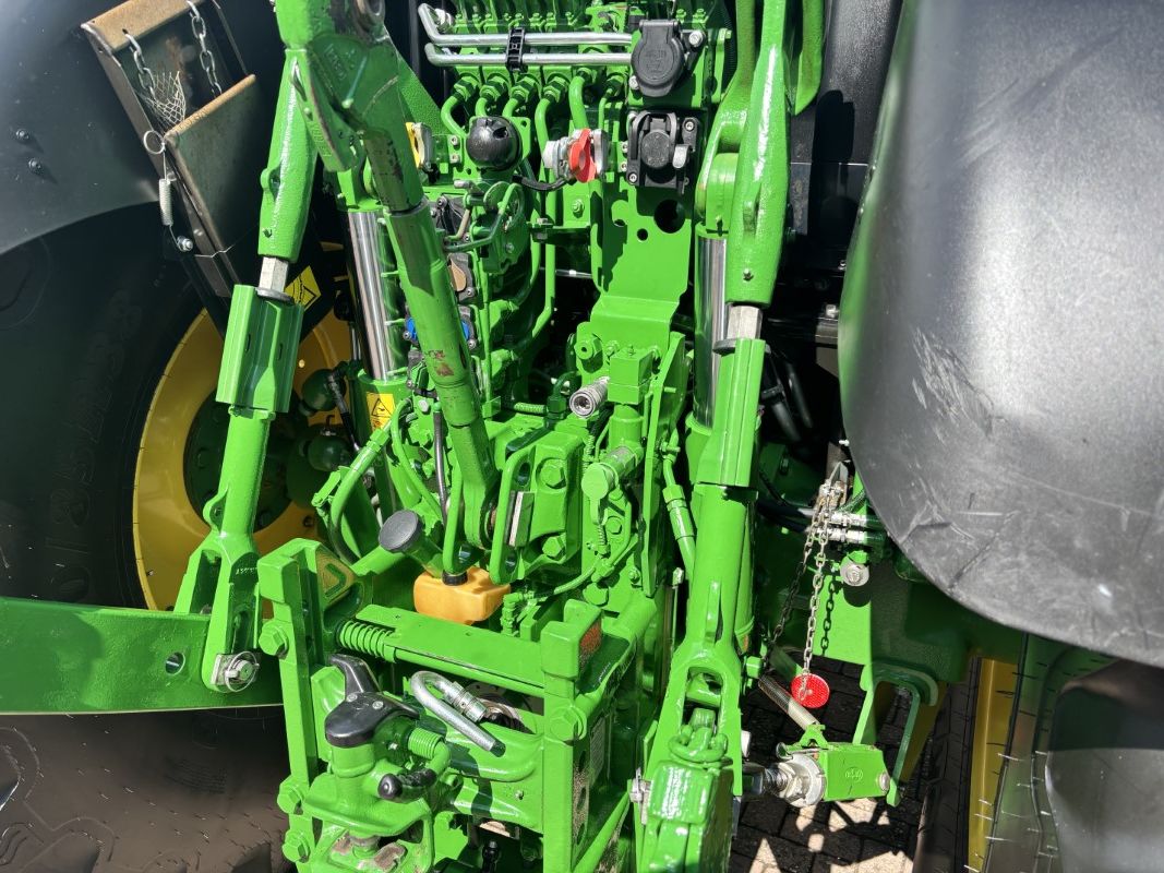 John Deere 6195R CommandPro AT-Ready
