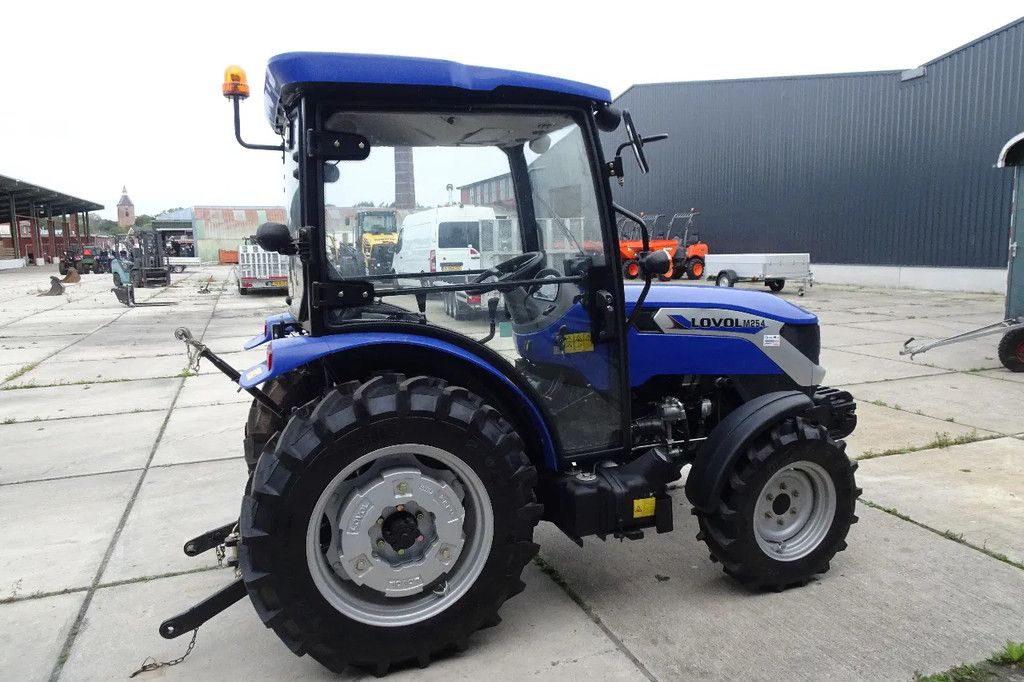 LOVOL M254 met Cabine Weinig uren! M254