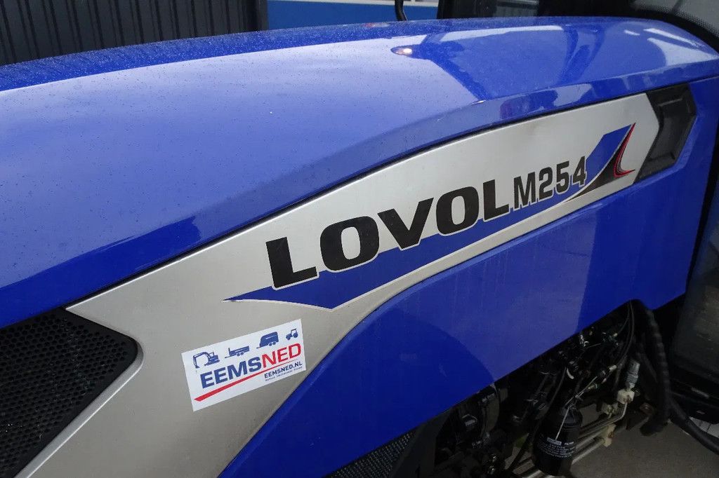 LOVOL M254 met Cabine Weinig uren! M254