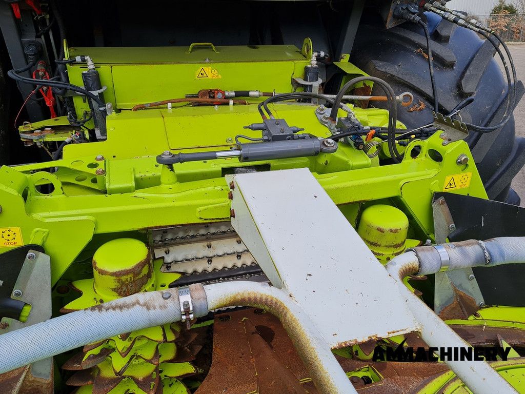 Claas Orbis 600SD rotary corn header