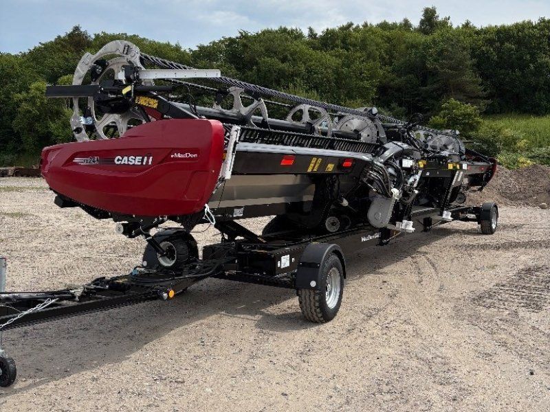 MacDon FD241
